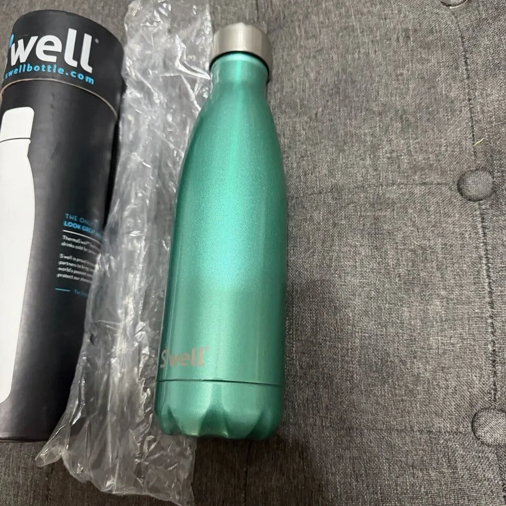 Swell Insulated Stainless Steel water Bottle 17 Oz  Sweet Mint NWT